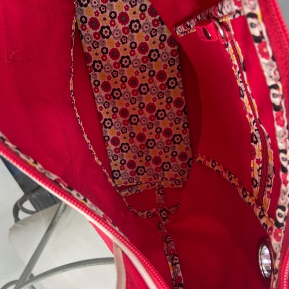 FINAL SALE!🚨Vera Bradley red canvas tote with white piping - Picture 6 of 8